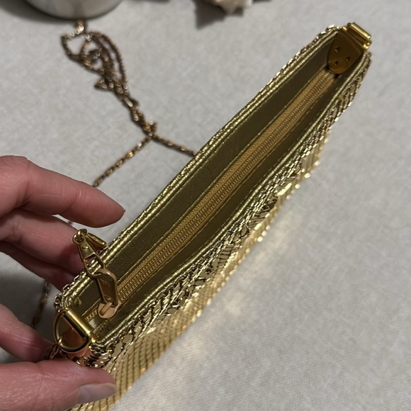 Vintage Metal Mesh Bag-Crossbody Chain Link Strap-8.5x6-Gold Toned - Picture 9 of 16